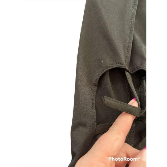 Black Leggings with Criss Cross backs - Picture 7 of 9